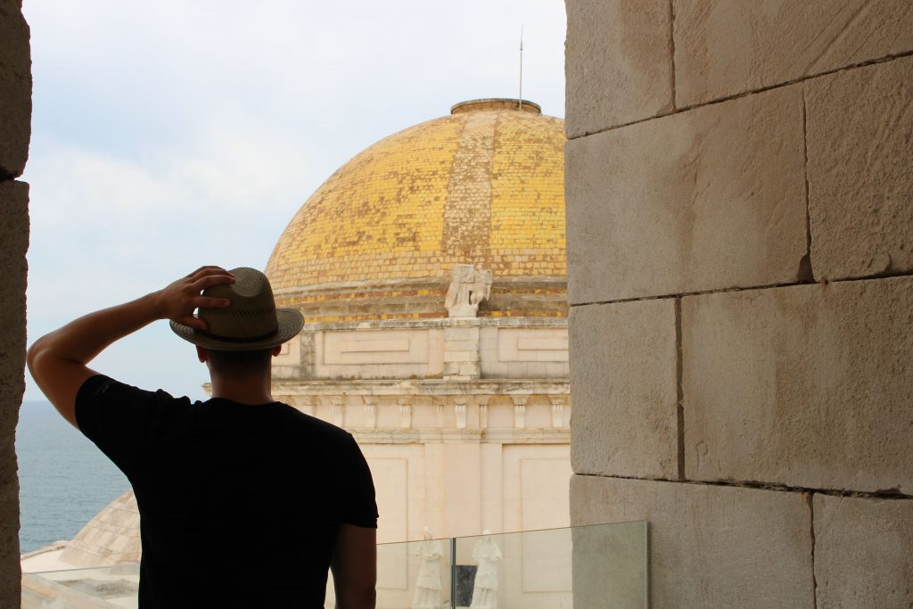 Die goldene Kuppel der Kathedrake in Cadiz